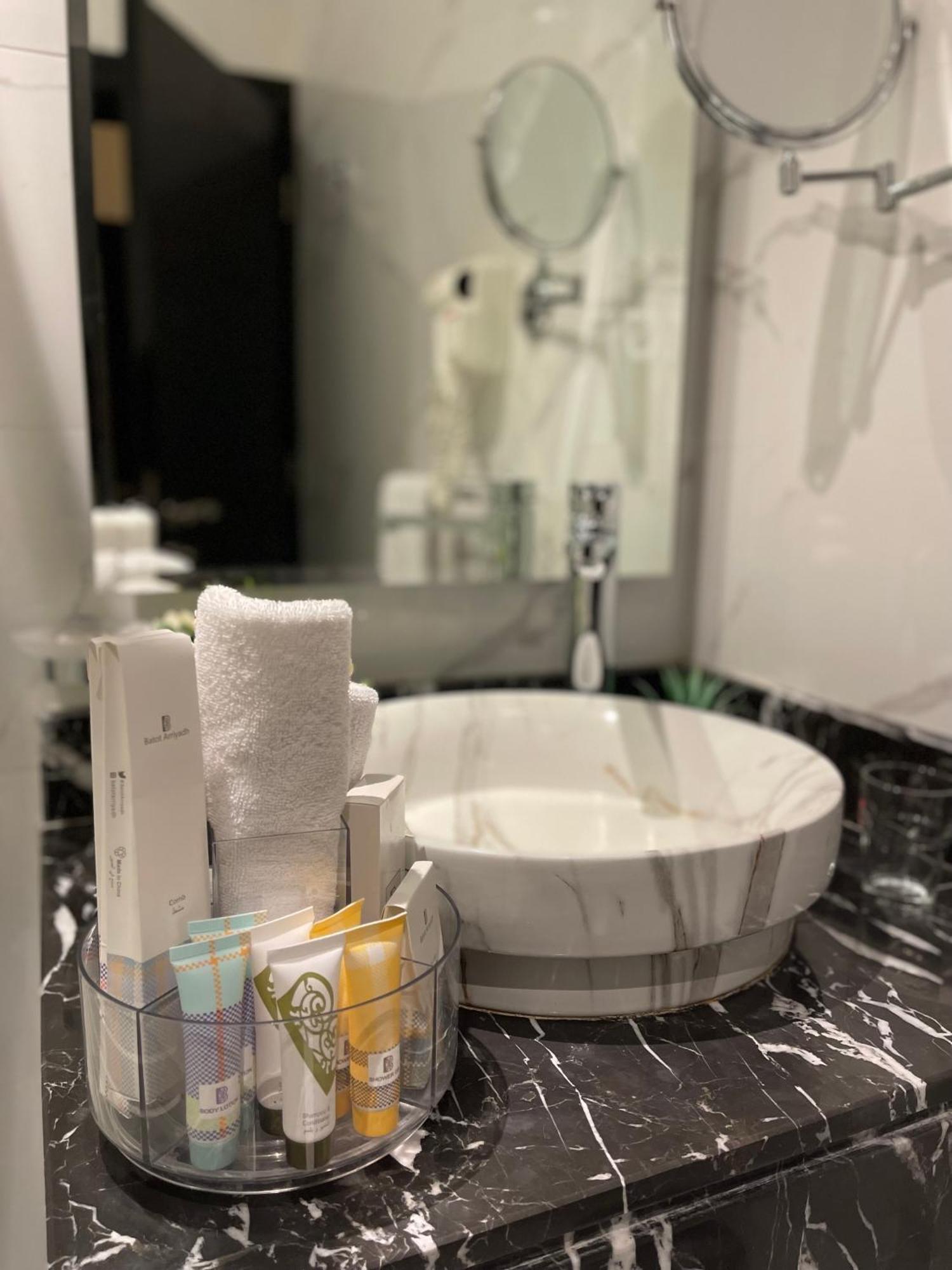 شقق خاصه بطابع حديث وفندقي - تسجيل ذاتي Private Apartments With Modern Vibes - Self Checkin Rijád Kültér fotó