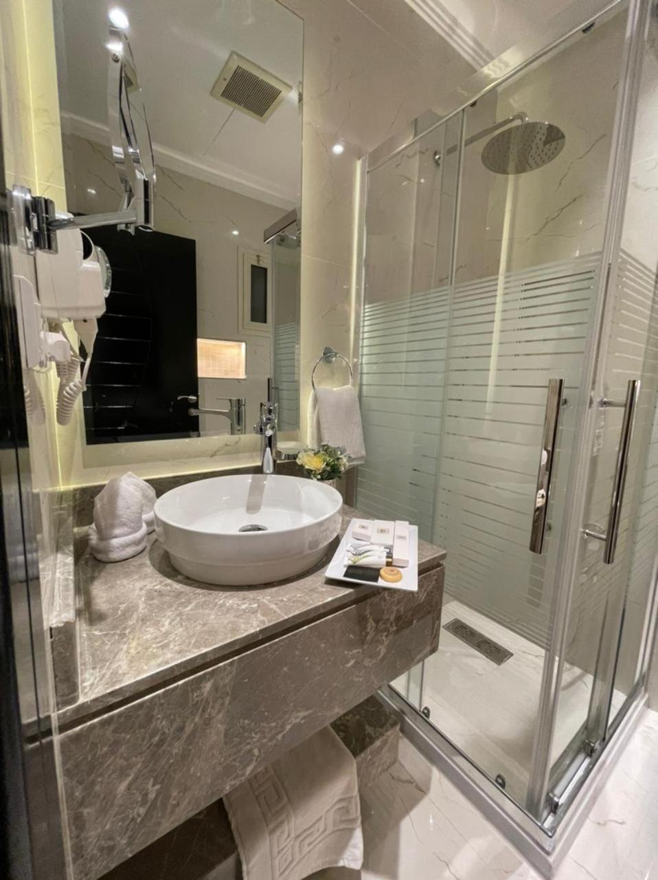 شقق خاصه بطابع حديث وفندقي - تسجيل ذاتي Private Apartments With Modern Vibes - Self Checkin Rijád Kültér fotó