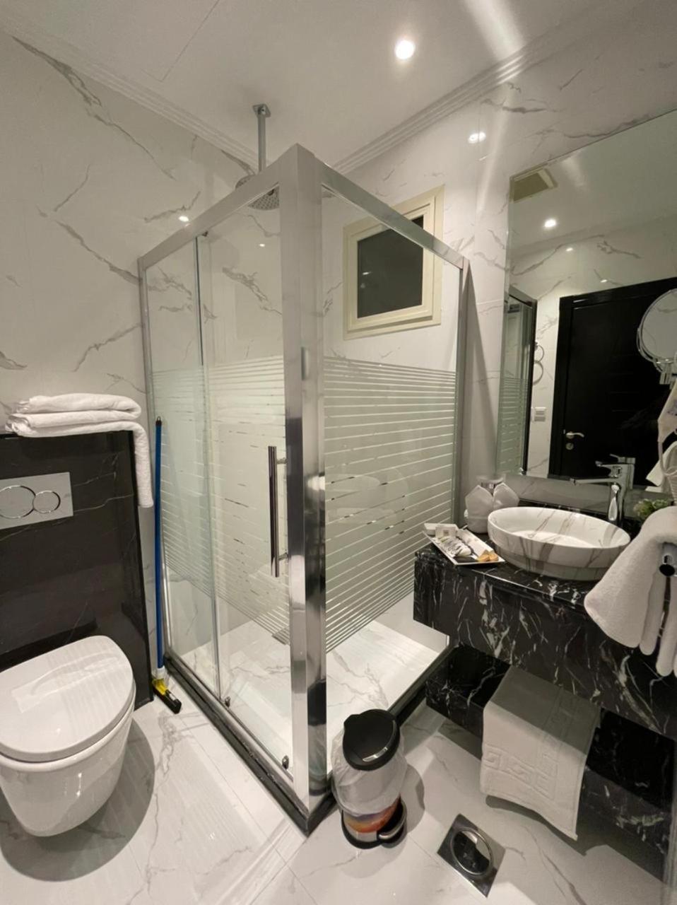 شقق خاصه بطابع حديث وفندقي - تسجيل ذاتي Private Apartments With Modern Vibes - Self Checkin Rijád Kültér fotó