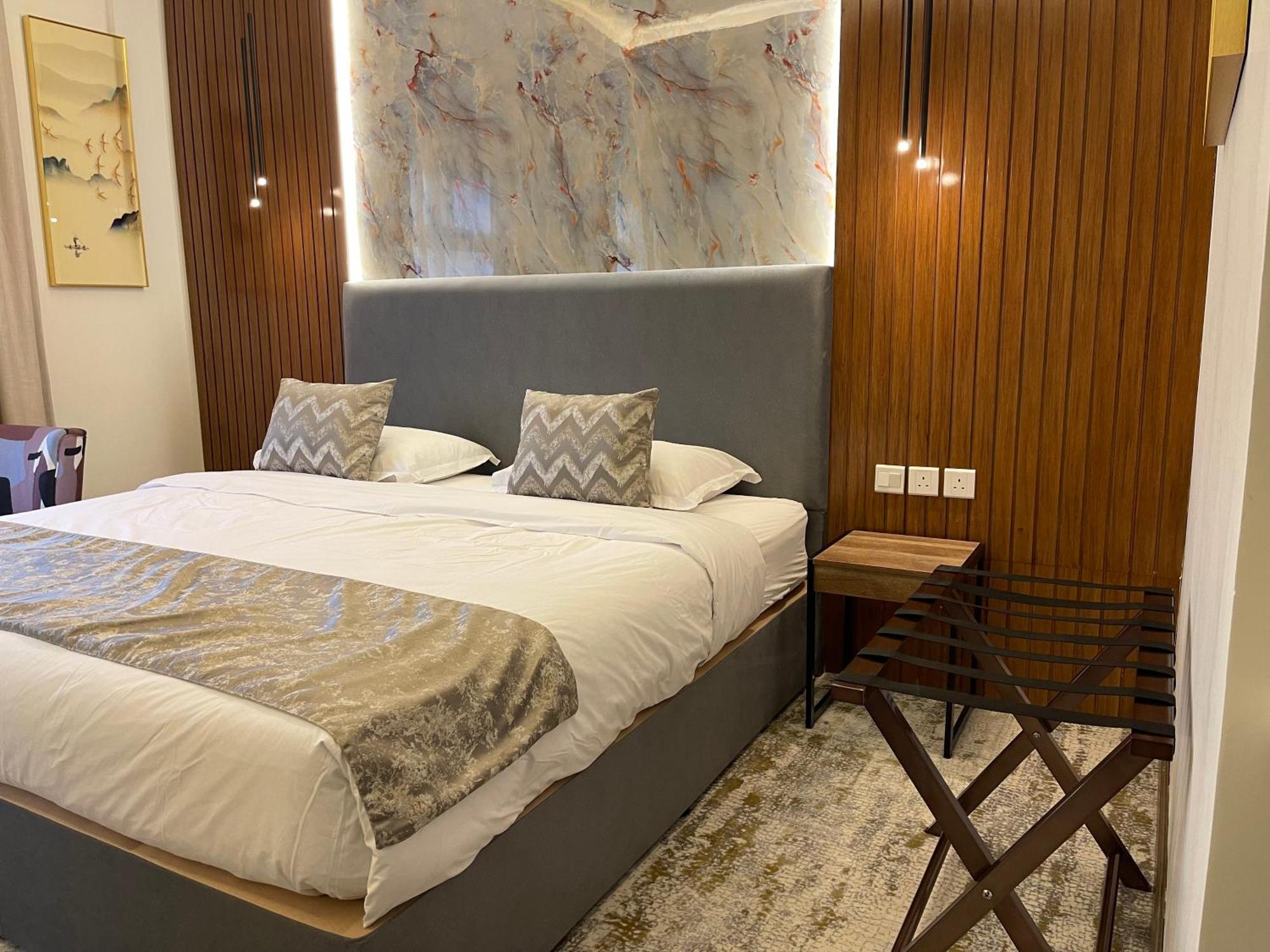 شقق خاصه بطابع حديث وفندقي - تسجيل ذاتي Private Apartments With Modern Vibes - Self Checkin Rijád Kültér fotó